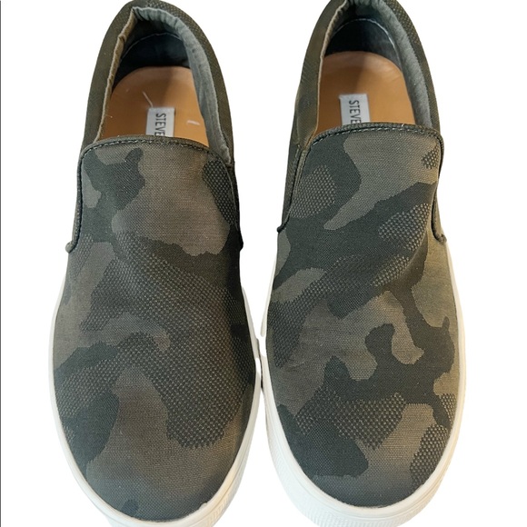 Steve Madden GILLS PLATFORM SLIP-ON SNEAKER Camouflage Size 8.5 - Picture 2 of 10